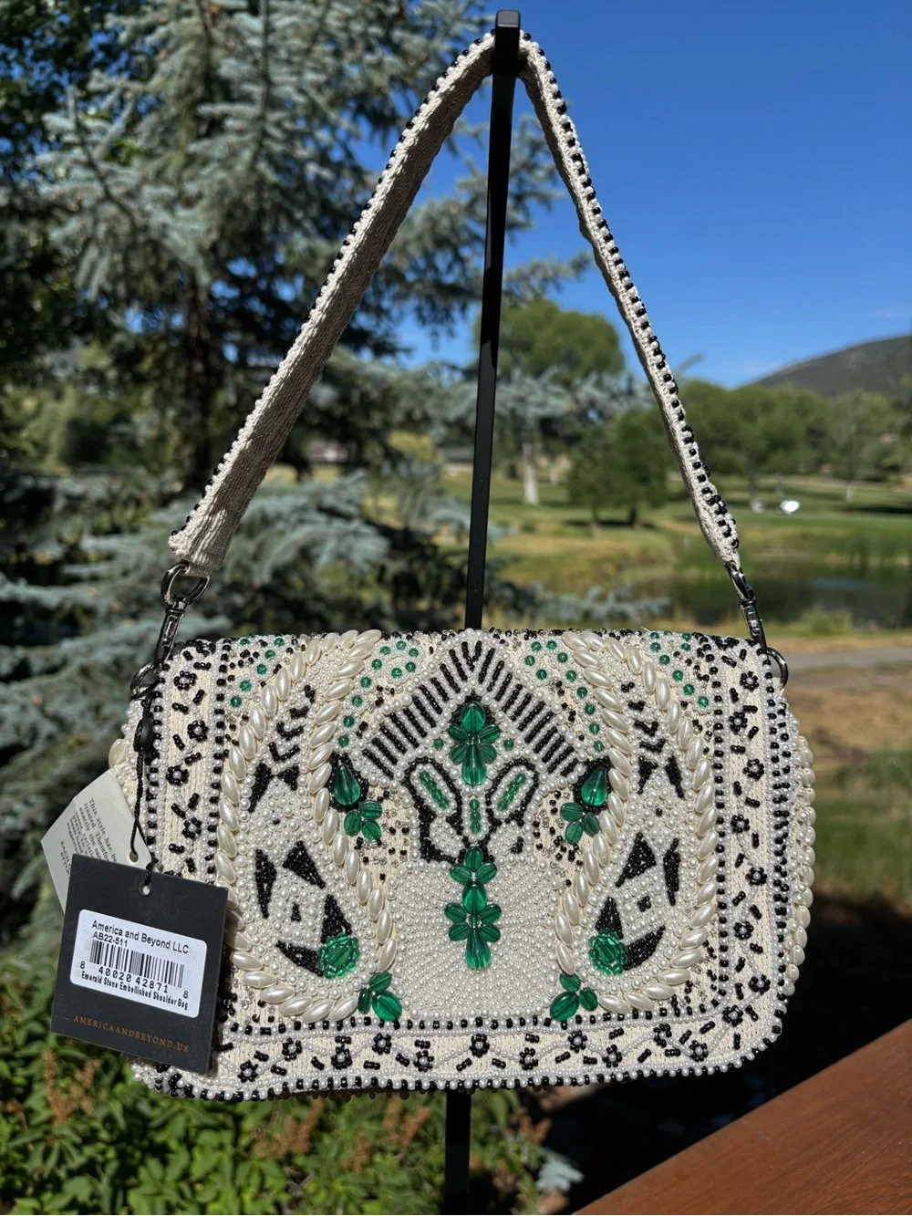 America and beyond Gorgeous Beaded White Shoulder Bag with Green black Accents